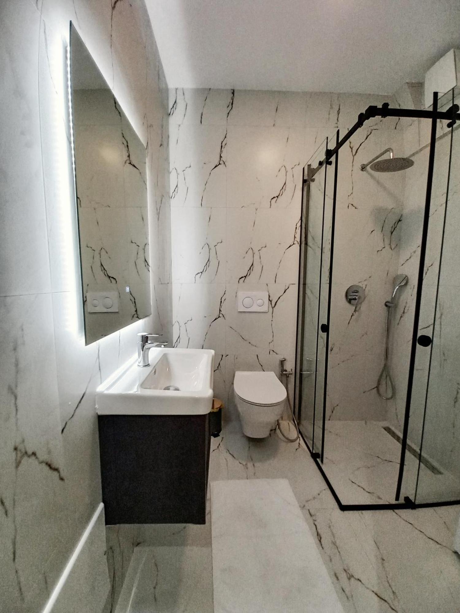 Goat Apartments Tirana Bagian luar foto