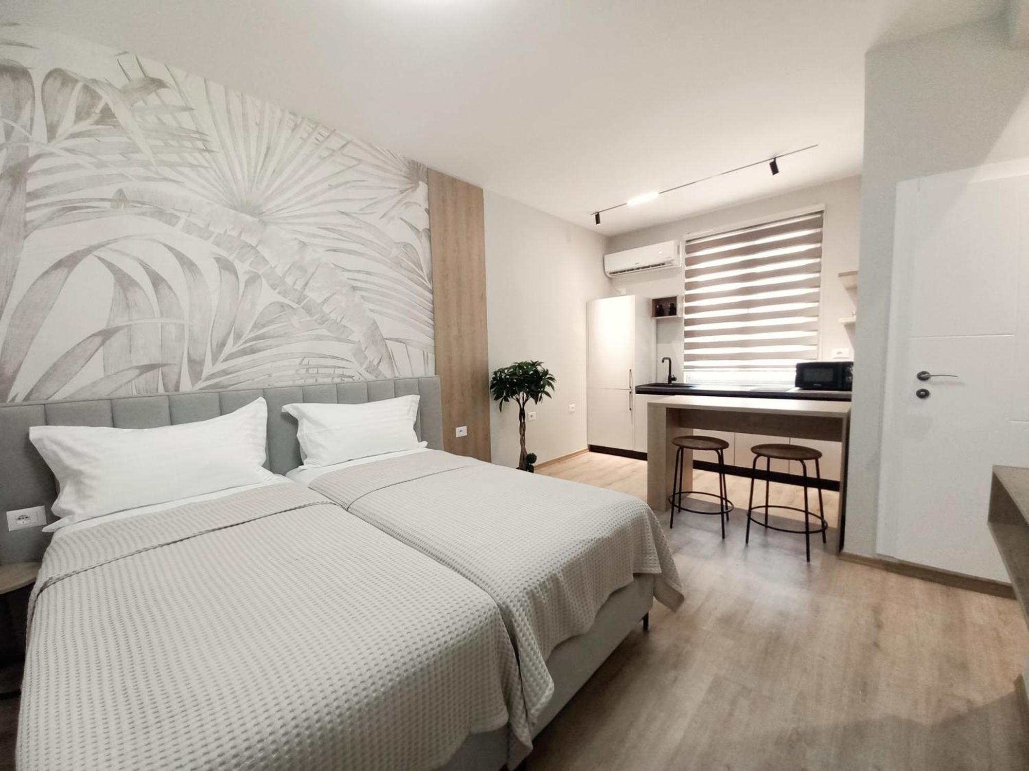 Goat Apartments Tirana Bagian luar foto